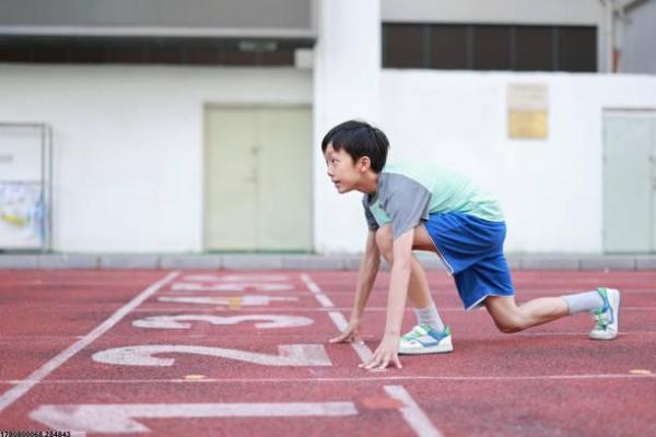 体育培训报名入学通知书模板
